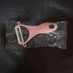 Stainless Steel Blade Peeler Universal Peeler for Professional and Household Kitchen Peeler (1 pc)